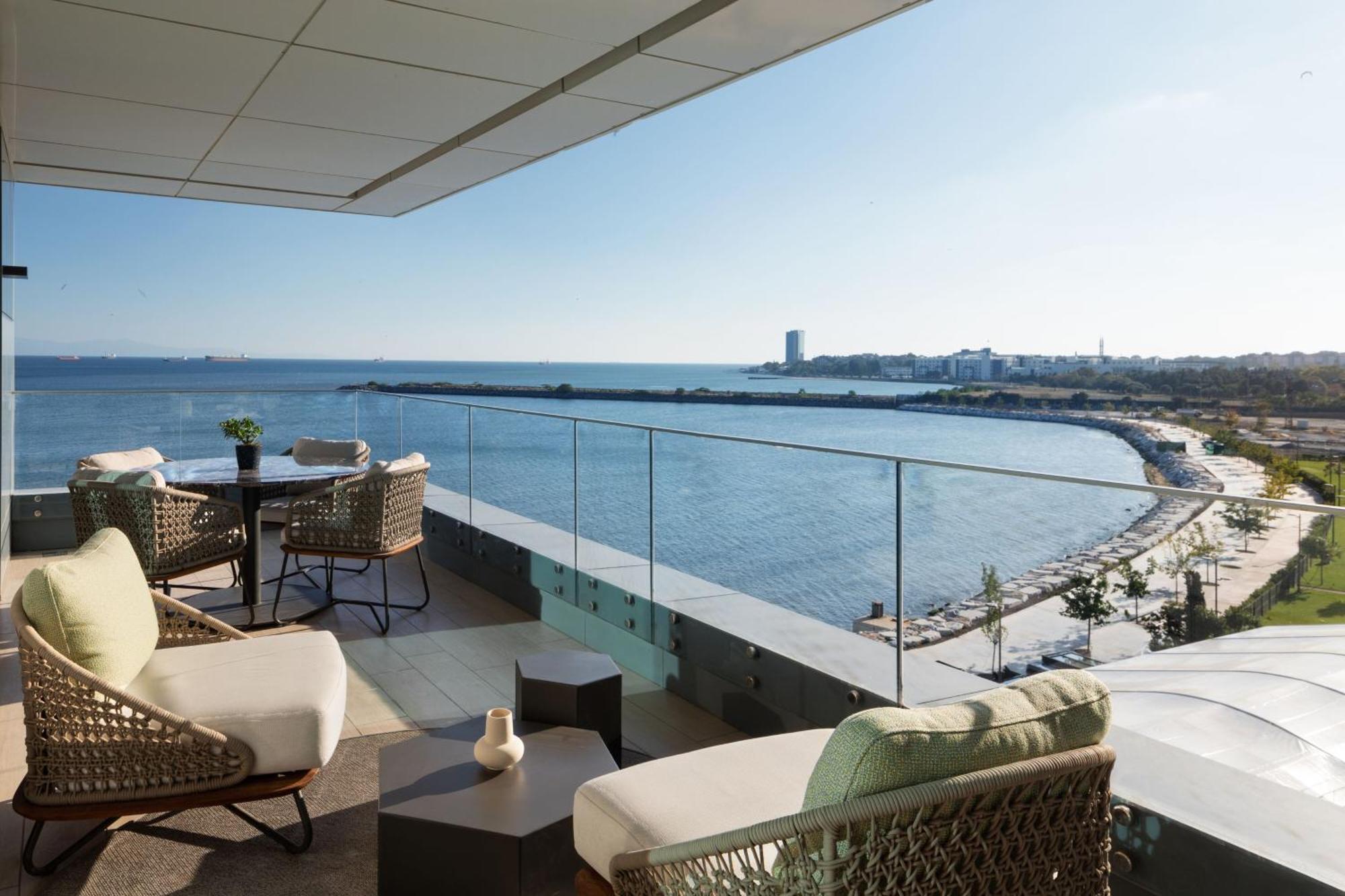 Jw Marriott Hotel Istanbul Marmara Sea Istambul Exterior foto View from the hotel
